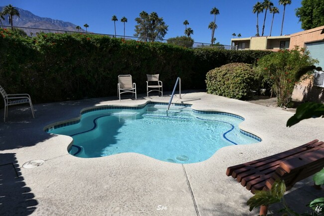 Building Photo - South Palm Springs,Furnished,Long Term