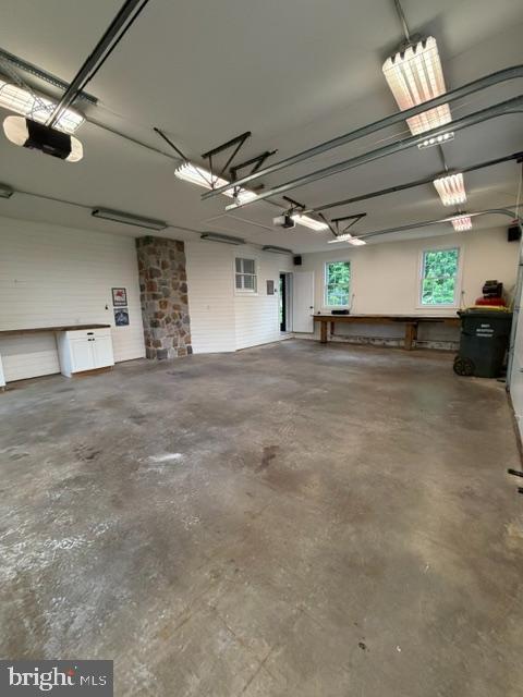 Building Photo - 1520 Hilltop Rd