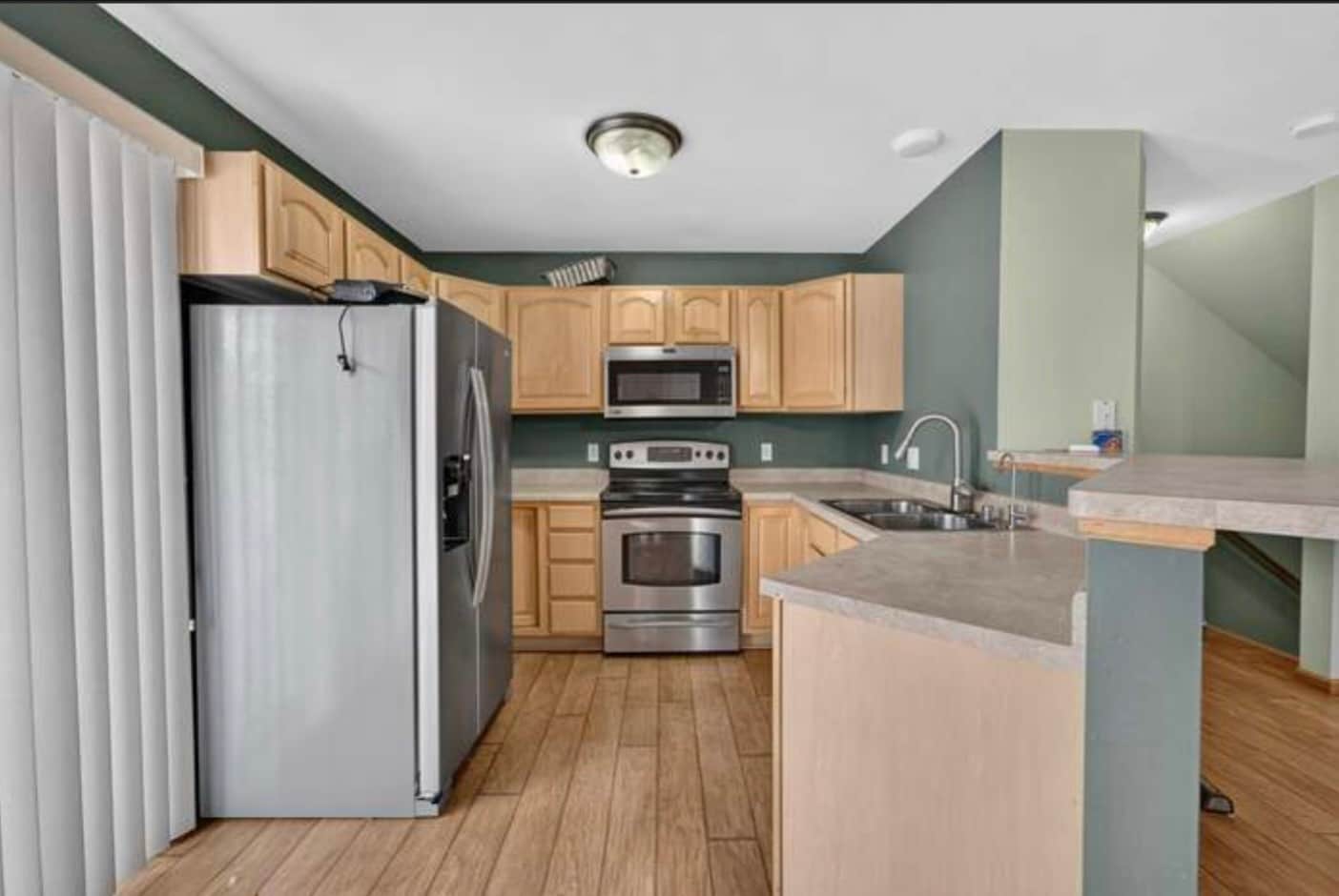 Building Photo - 707 Cricket Ln