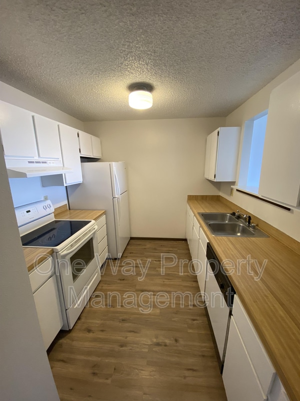 Building Photo - 2511 W 27th St