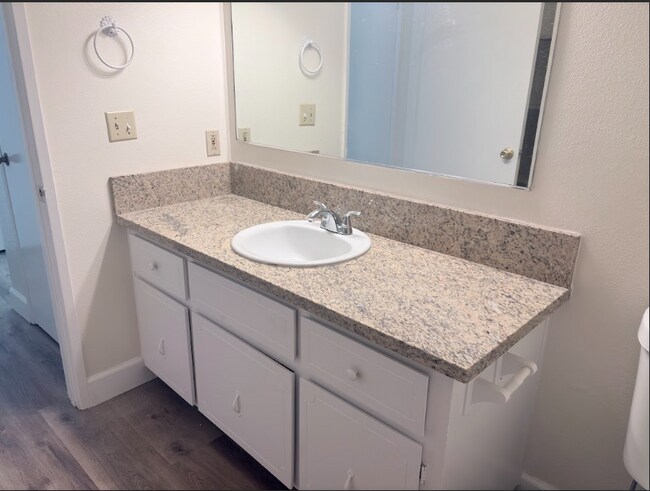 Building Photo - 27226 San Jose Ave