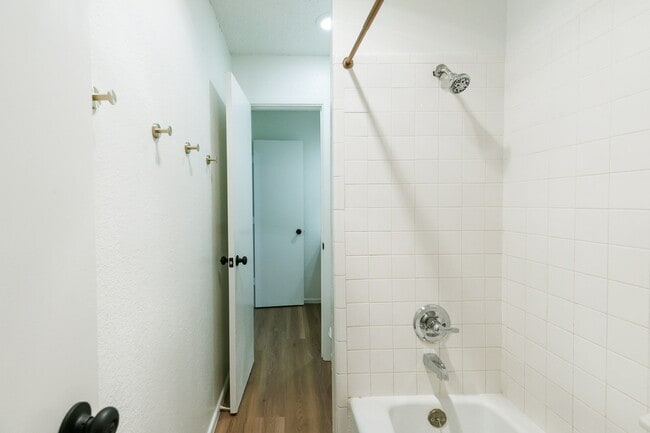 Building Photo - MOVE IN SPECIAL - HALF OFF 1ST MONTH RENT. Newly Remodeled Modern 2 bedroom with a garage