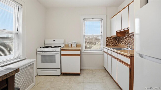 Building Photo - 74 Lexington Ave