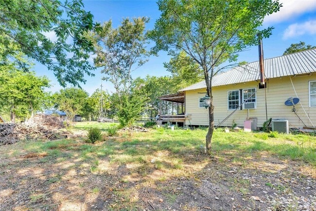 Building Photo - 20235 Engelmann Ln