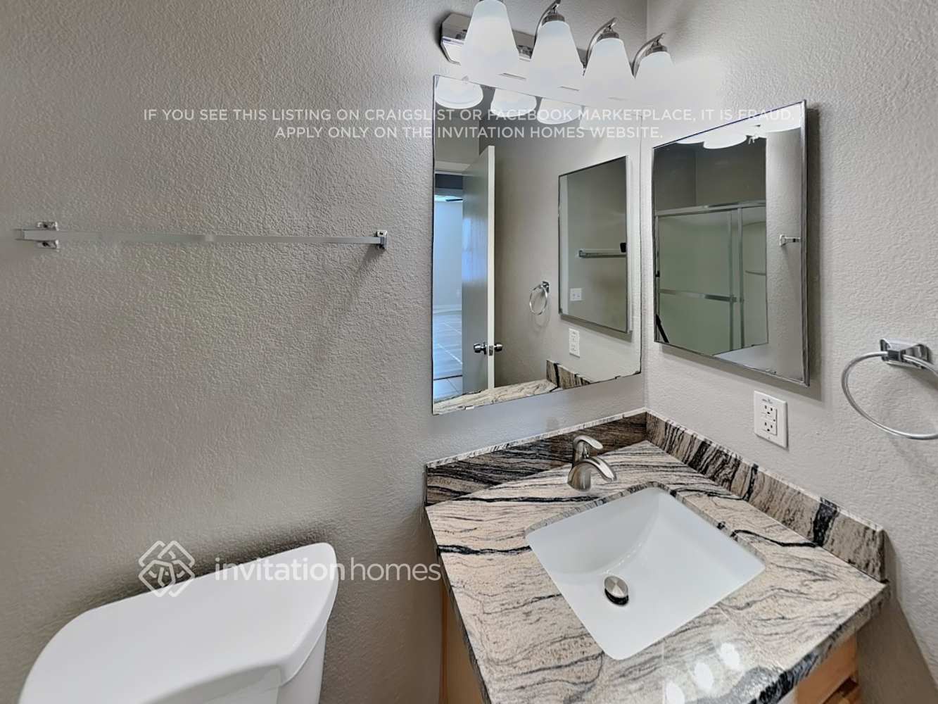 Building Photo - 1895 E Desert Rose Trail