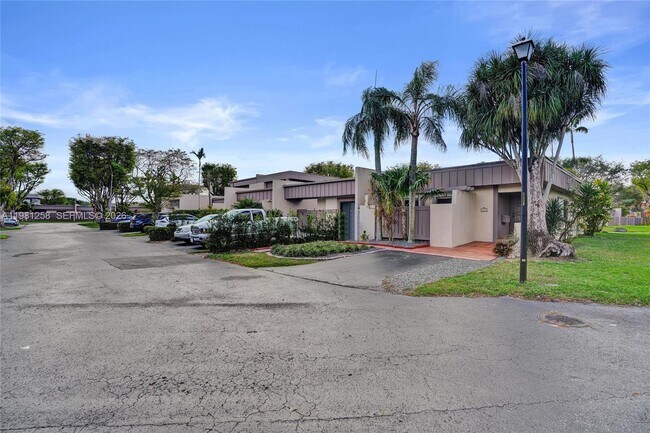 Building Photo - 7382 SW 105th Pl