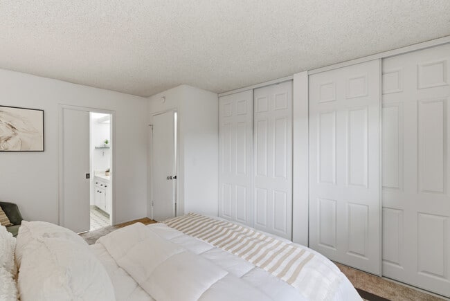 Building Photo - 1123 San Ramon Valley Blvd