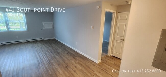 Building Photo - 44 Southpoint Dr