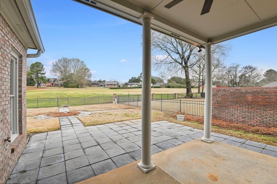 Building Photo - 8920 Green Chase Dr