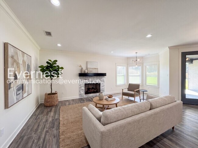 Building Photo - 4-Bed/3.5Bath Home/Available Now!
