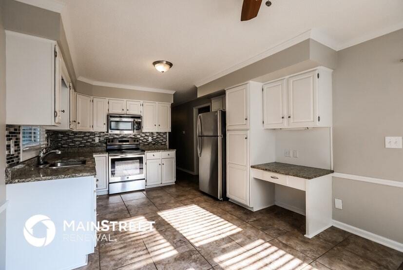 Building Photo - 11847 W 99th Terrace