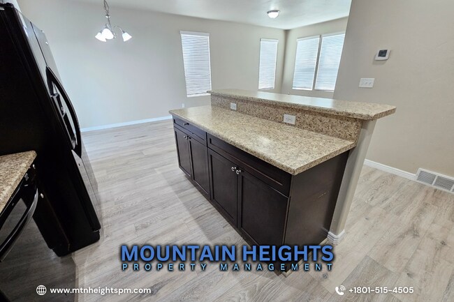 Building Photo - 1554 Kinloch Way