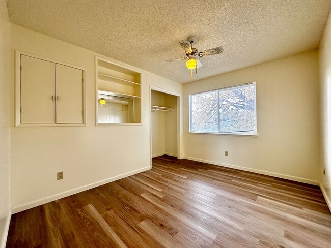 Building Photo - 4 Bedrooms, 3 Bath Home in Northwest Reno