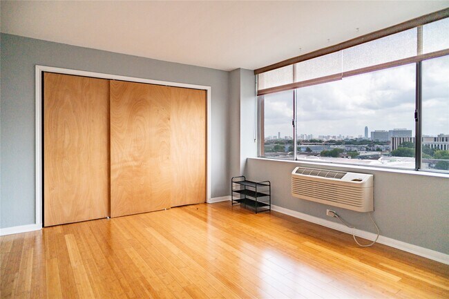 Building Photo - 7510 Hornwood Dr