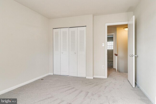 Building Photo - 3000 Winter Pine Ct