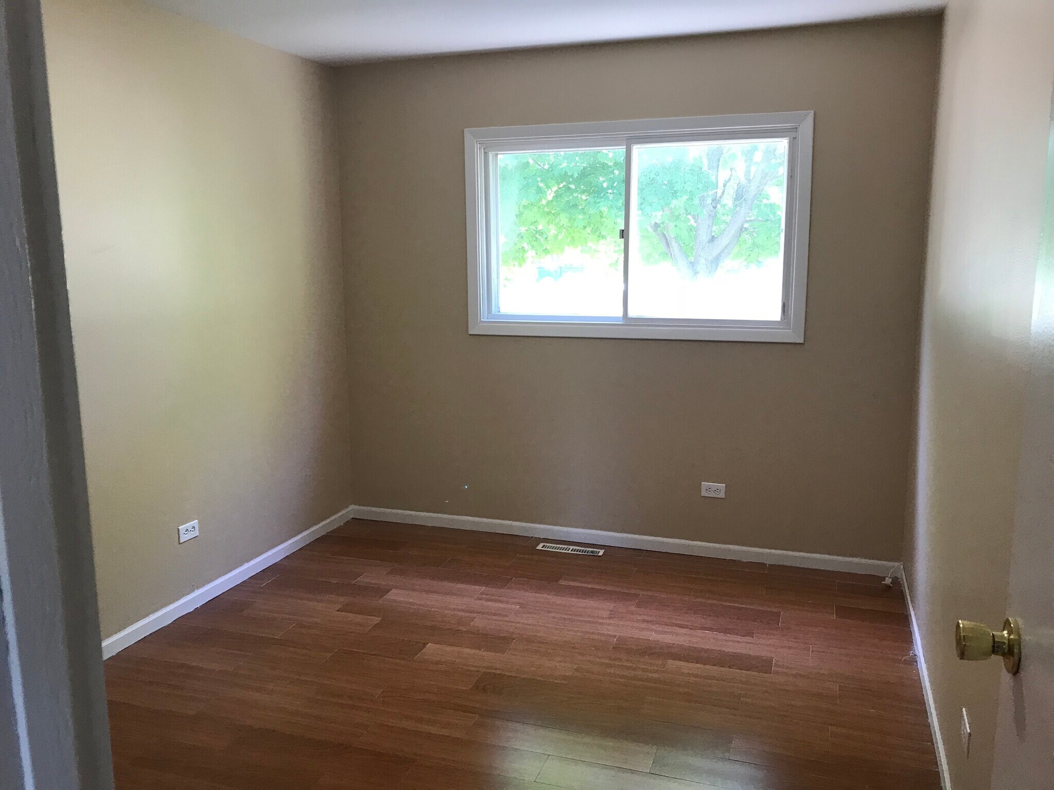 Building Photo - 524 Allanson Rd