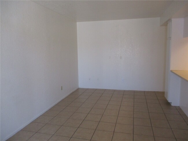 Building Photo - 5090 La Calzada Rd