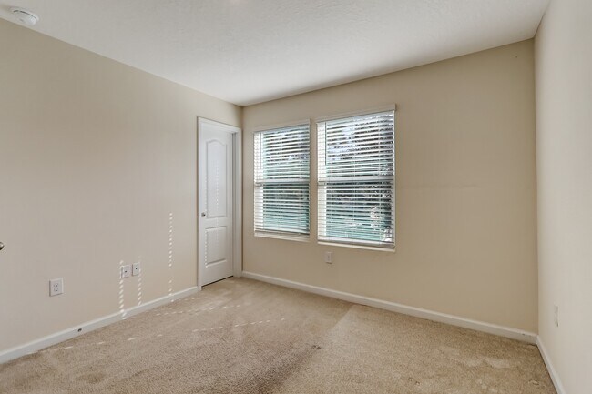 Building Photo - 3978 Oak Mill Rd