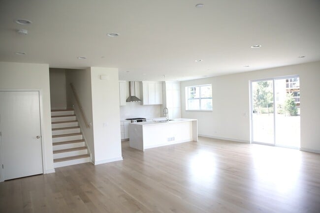 Building Photo - 3708 Provenance Way