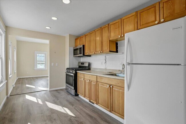 Building Photo - 3 Park Ave