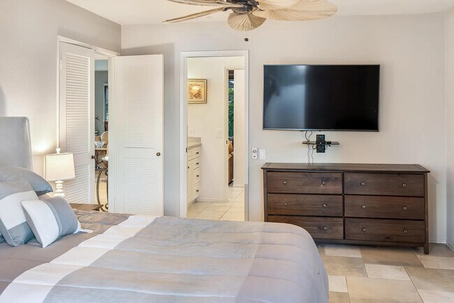 Building Photo - 31 Stanford Dr