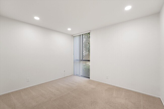 Building Photo - 4141 Via Marisol