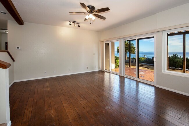 Building Photo - 4,000 SQ. FT. MESA HOME WITH OCEAN & HARBO...