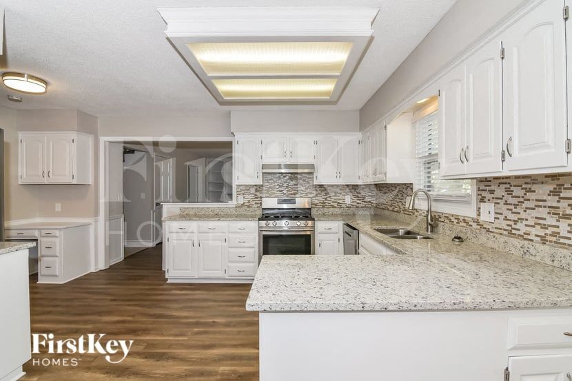 Building Photo - 1432 E Sheridan Bridge Ln