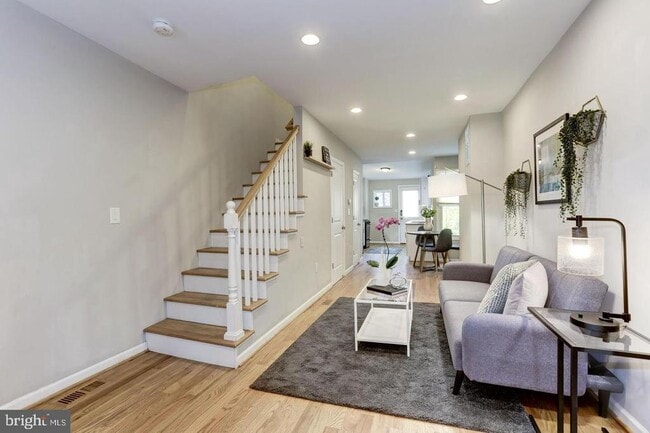 Building Photo - 1816 Minnesota Ave SE