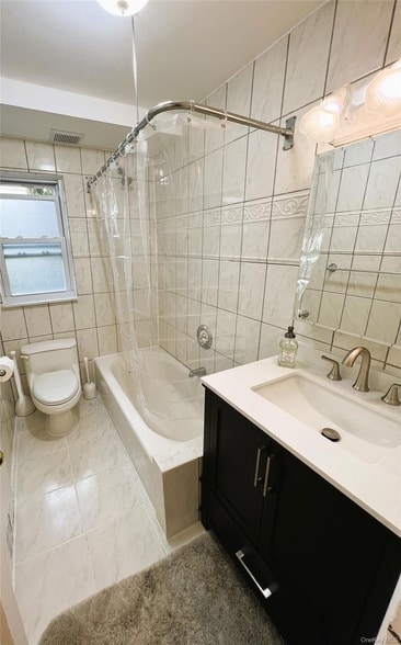 Building Photo - 520 E Chester St