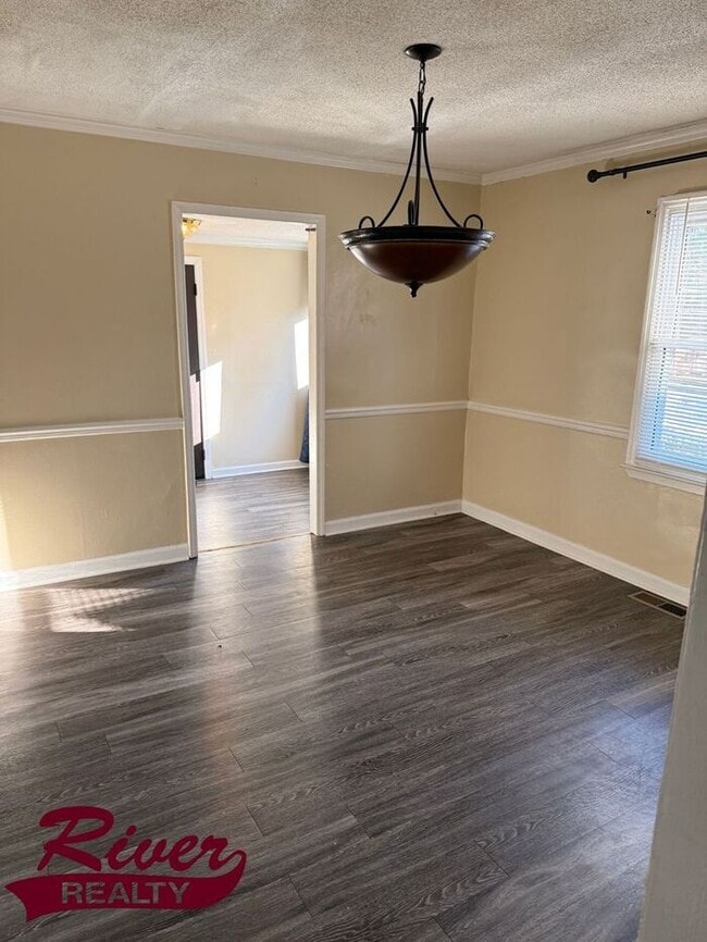 Building Photo - 2114 Telfair St