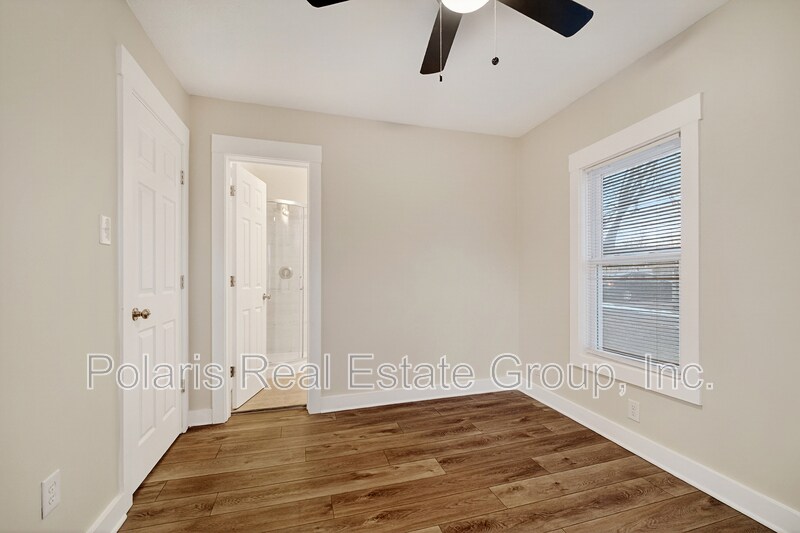 Building Photo - 1410 Hannibal St