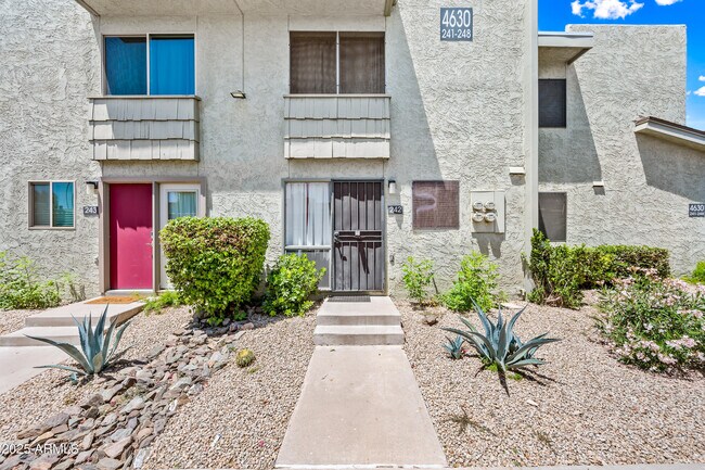Primary Photo - 4630 N 68th St