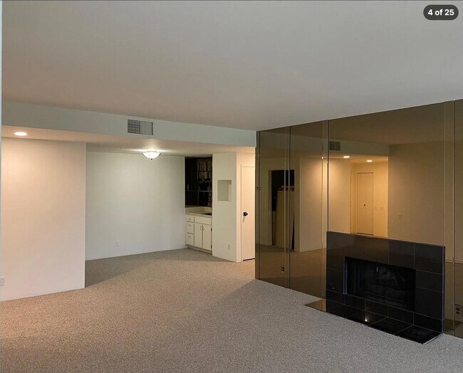 Building Photo - 910 Island Dr