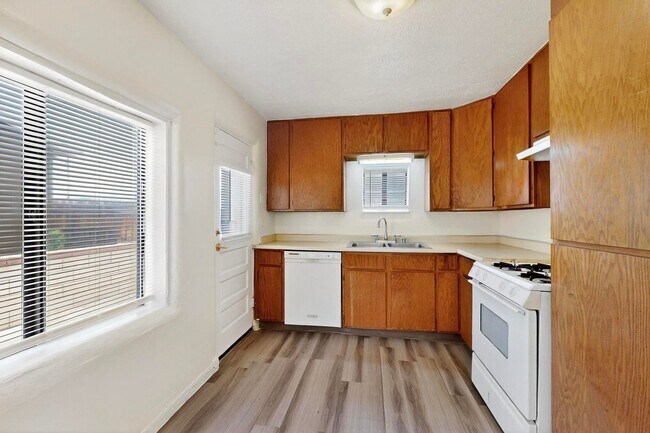Building Photo - 5016 5th St NW