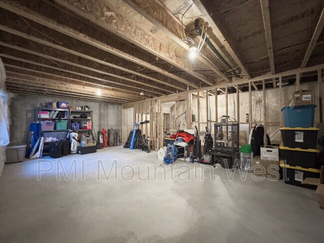 Building Photo - 12702 Stone Heights Dr