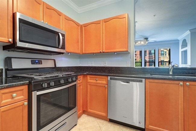 Building Photo - 2722 Via Tivoli