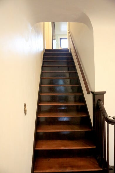 First Floor to Second Floor - 411 Humphrey St