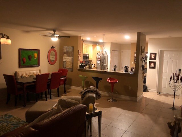 Living room & kitchen - 4412 Hidden Harbour Ter