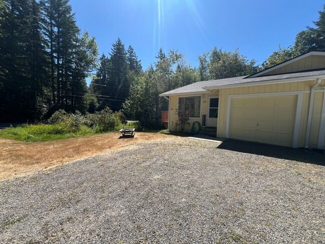 Primary Photo - 1496 Saddle Club Rd SE
