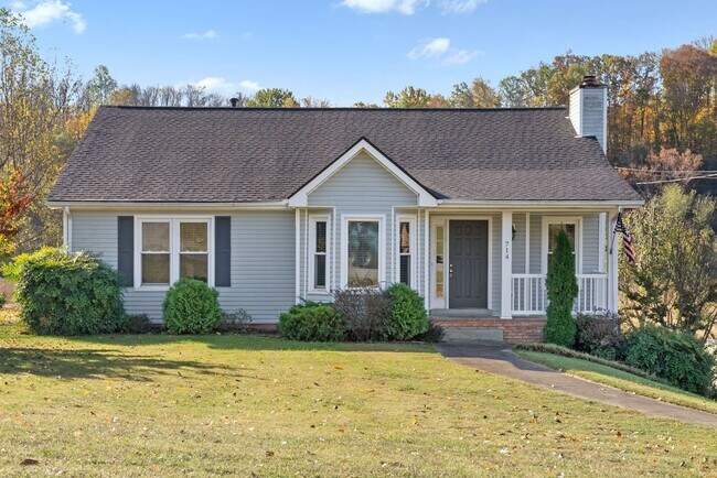 Building Photo - 4 Bedroom Home For Rent in St. B Area of Clarksville!