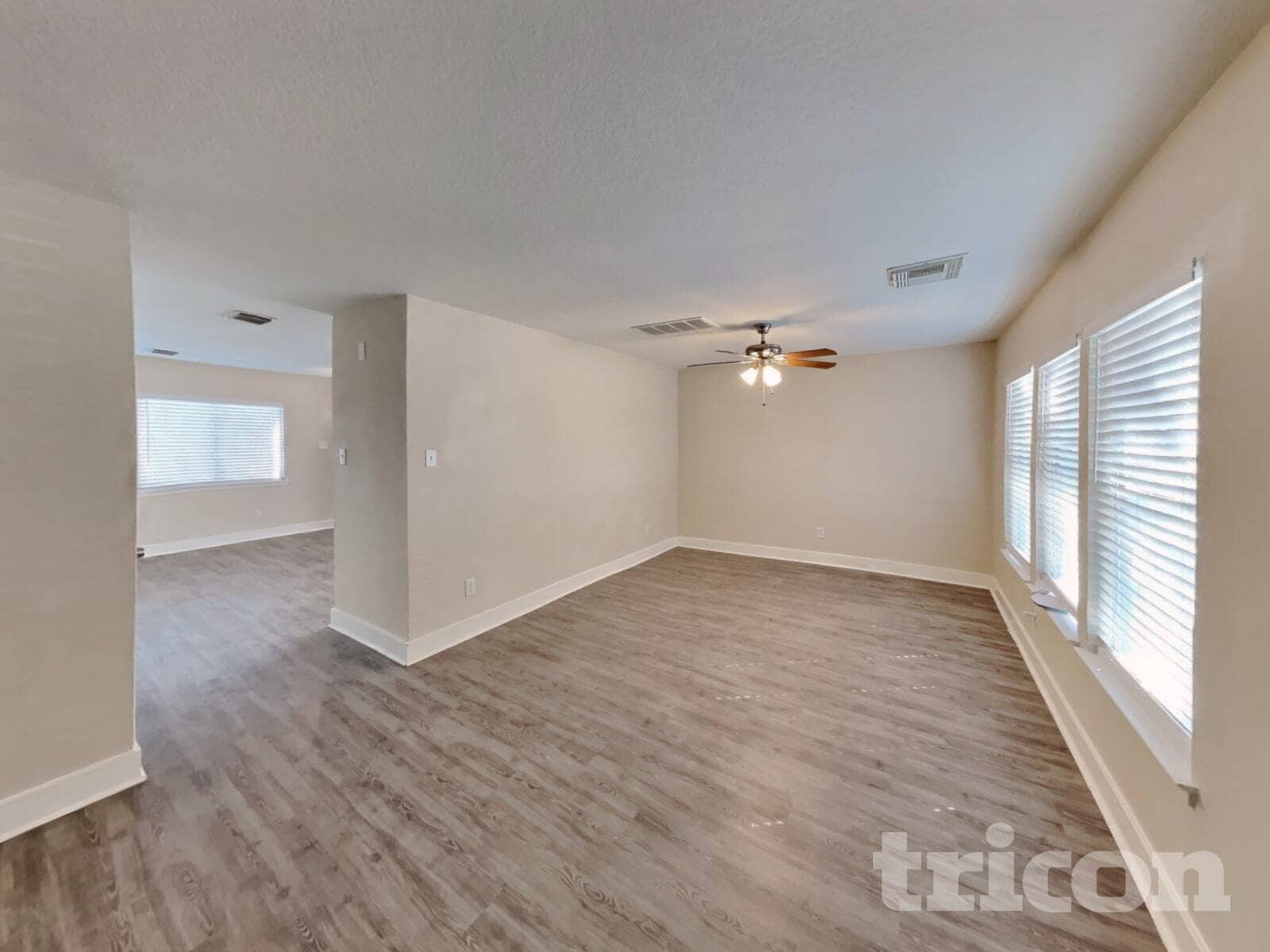 Building Photo - 823 Lightningbug Ln