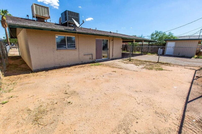 Building Photo - 1309 N Arbor Ave