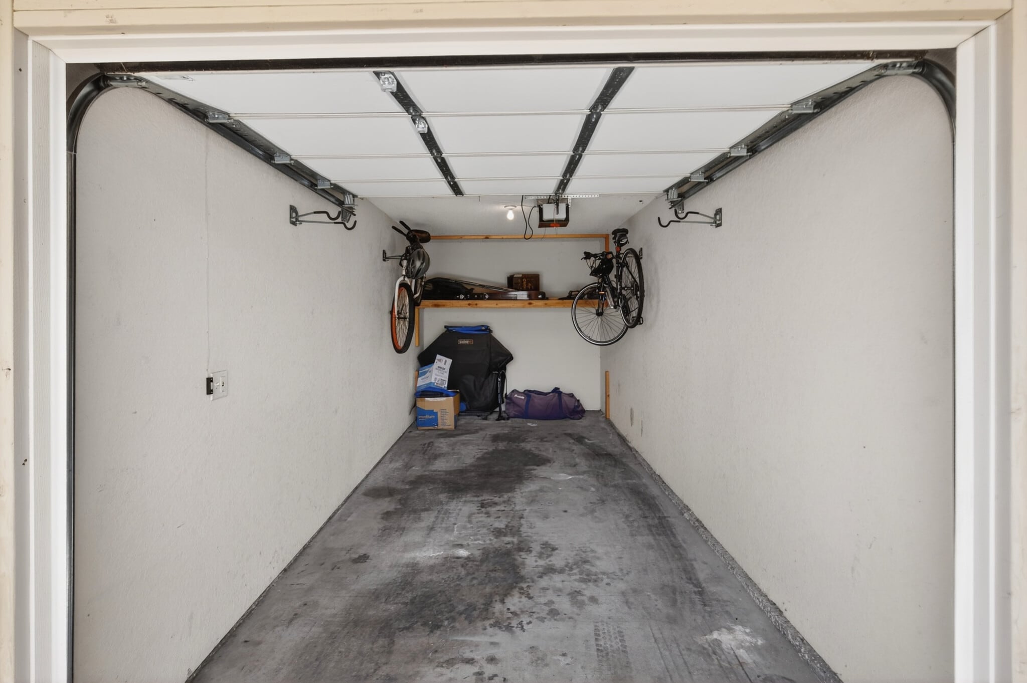 Building Photo - 4046 Iowa St