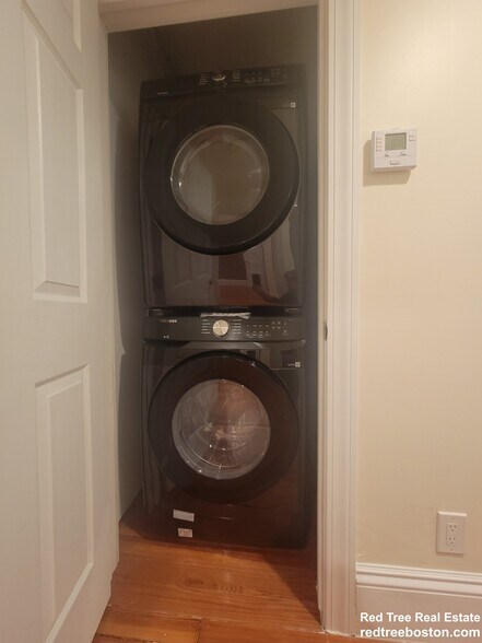 Building Photo - 1614 Beacon St