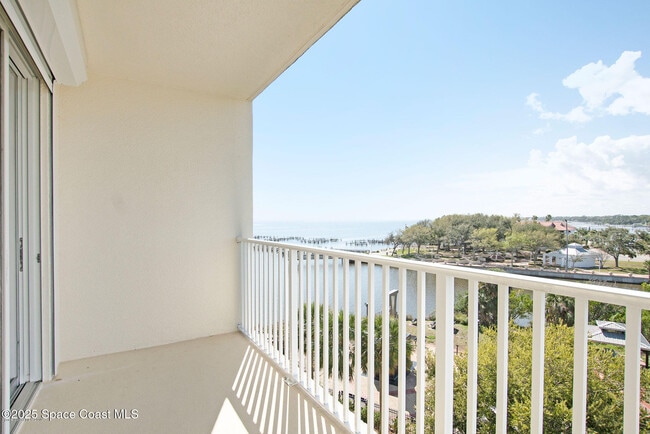 Building Photo - 7 Indian River Ave