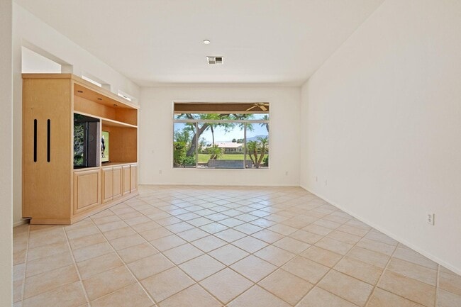 Building Photo - 78655 Golden Reed Dr