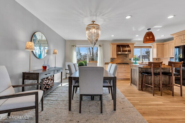 Building Photo - 2412 Homestead Ave