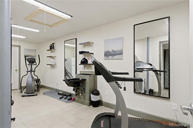 Building Photo - 25715 E 1st Ave