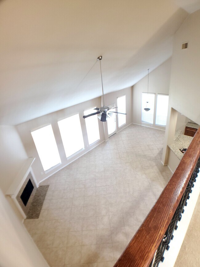 Building Photo - 13705 Evening Wind Dr
